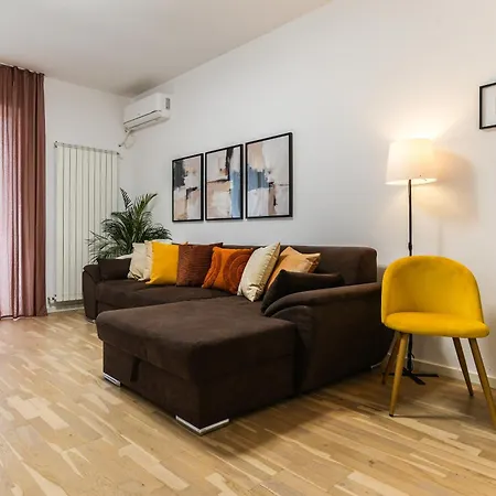 Amalia - Quiet 1Br Apartment With Parking & Wi-Fi Bucarest Esterno foto