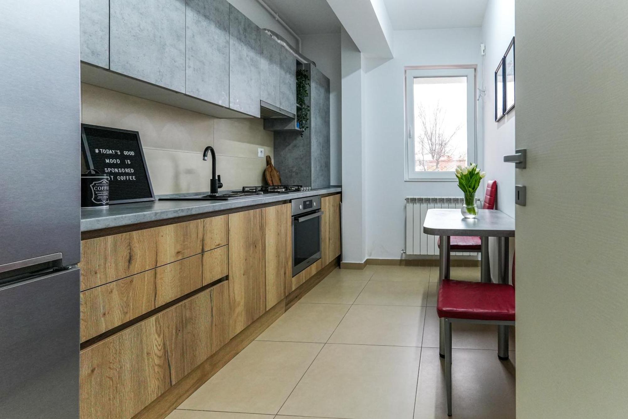 Amalia - Quiet 1br With Parking & Wi-fi *
