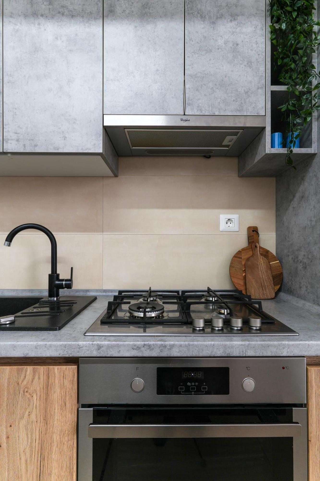 Amalia - Quiet 1br With Parking & Wi-fi בוקרשט